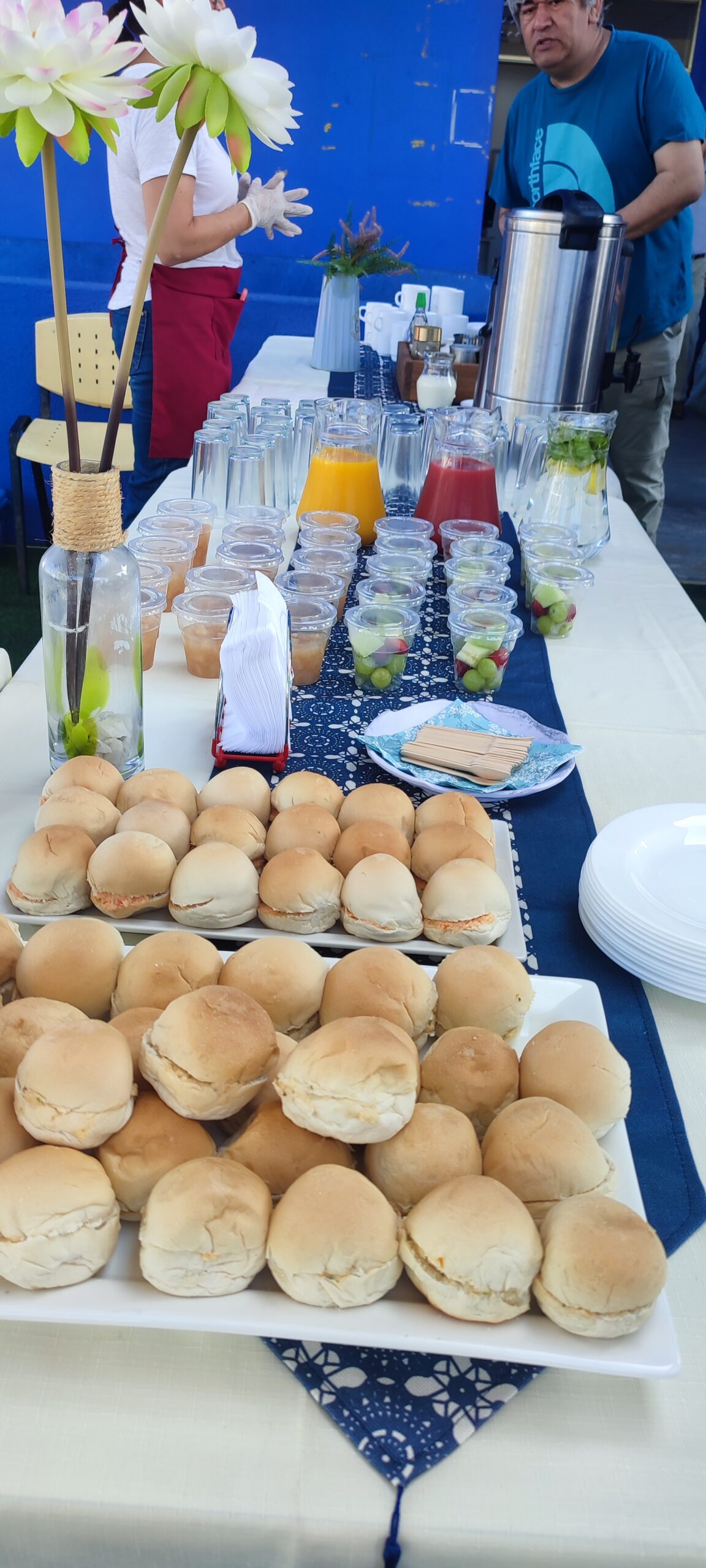 Coffee break corporativo servido por el equipo de Fogones